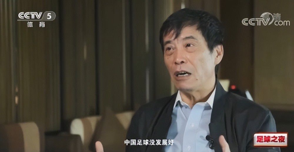 最后在无奈之下才随同家人去拜访了一位名医，那位名医给他诊断之后，说他是湿邪入侵，当场给他做了针灸，又给他煎了一副药，服下之后立刻就好了。